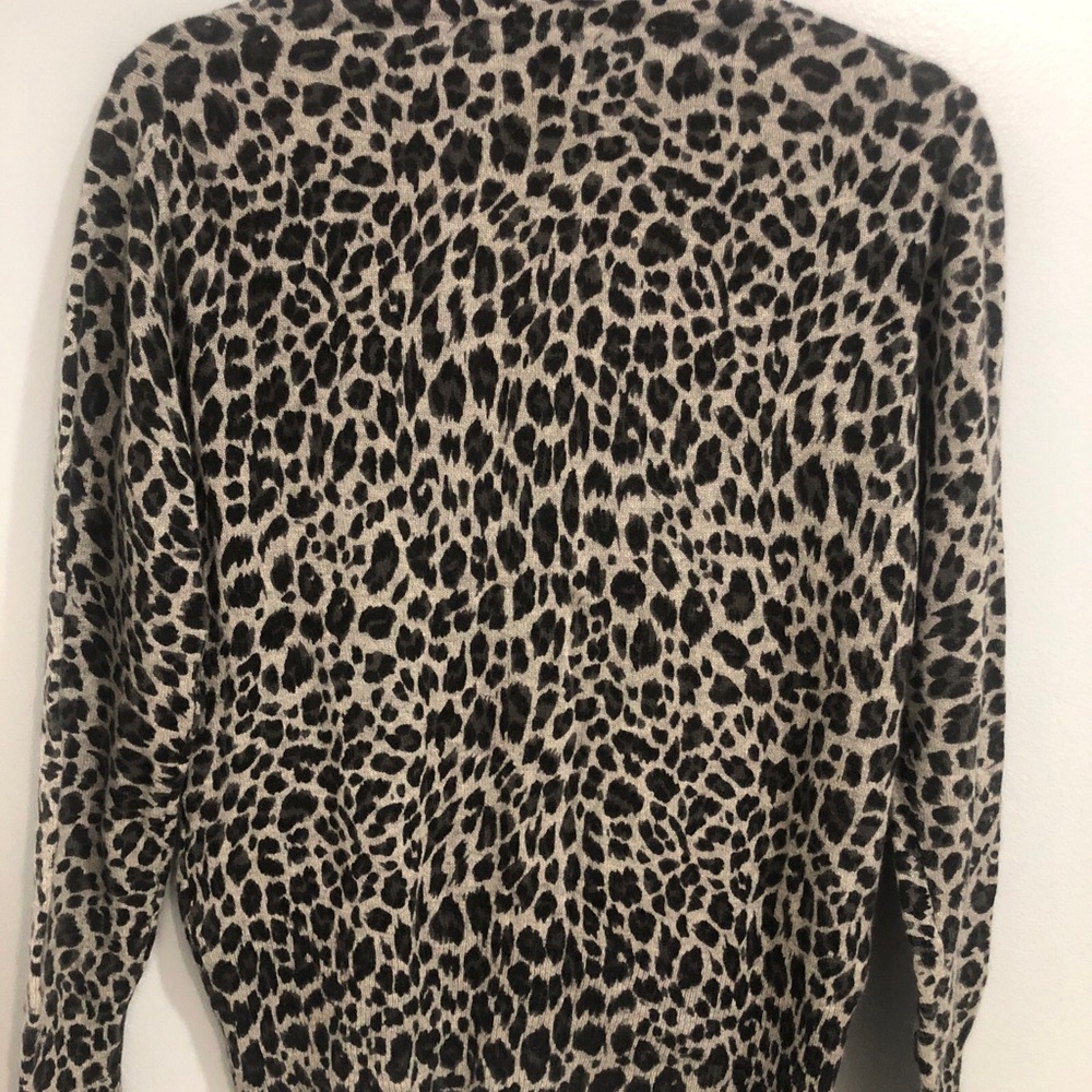 100% Cashmere Leopard Cardigan Gray and Black Apt. 9 Women’s Size L Soft - Picture 4 of 6